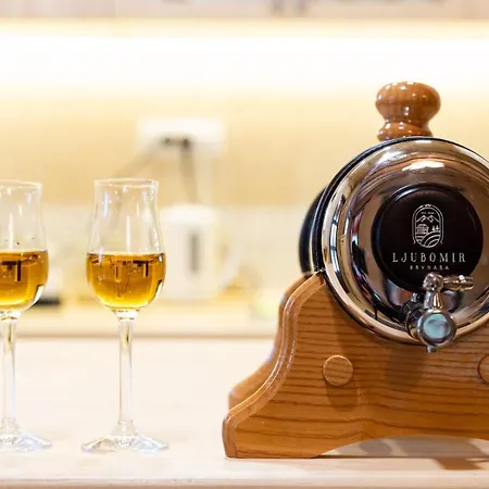 Brvnara Ljubomir, Planina Tara, シャレー カルゲスケ・バレ