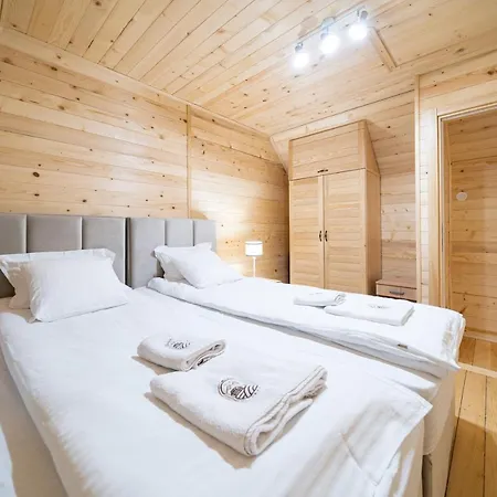 Brvnara Ljubomir, Planina Tara, シャレー