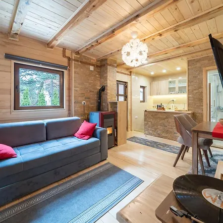 Brvnara Ljubomir, Planina Tara, シャレー *