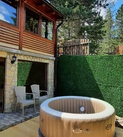 シャレー Brvnara Ljubomir, Planina Tara, カルゲスケ・バレ